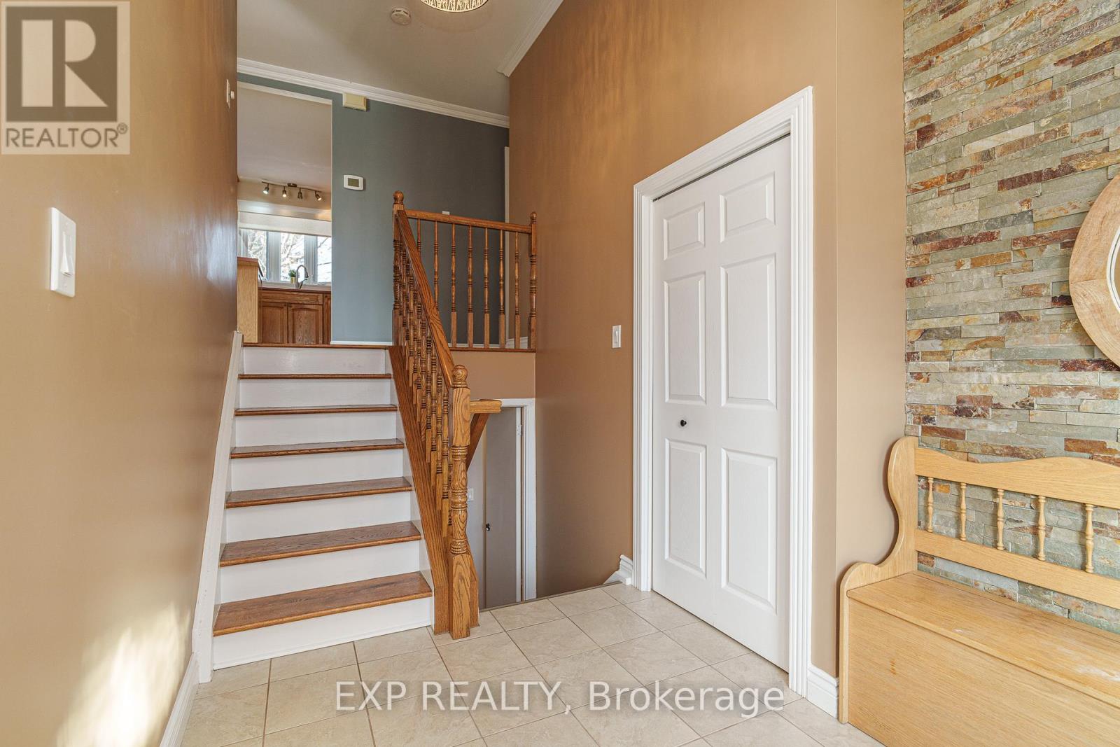 49 Larkin Drive, Ottawa, Ontario  K2J 1B1 - Photo 7 - X12703902