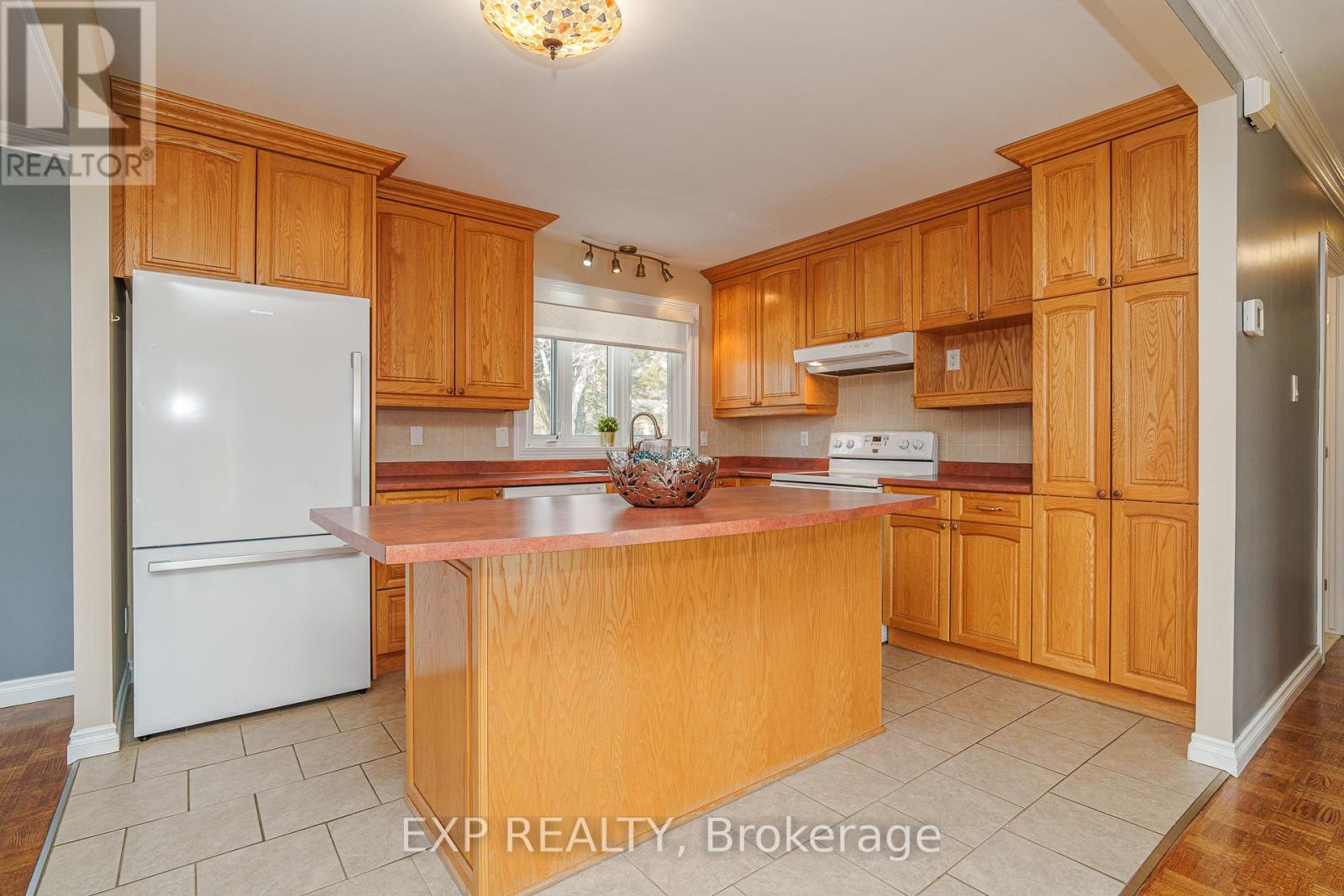 49 Larkin Drive, Ottawa, Ontario  K2J 1B1 - Photo 9 - X12703902