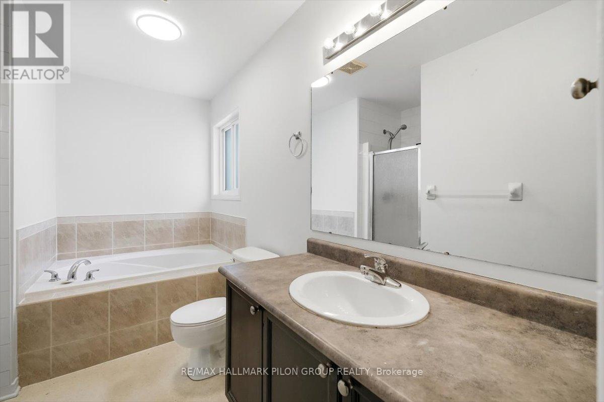 2015 Breezewood Street, Ottawa, Ontario  K4A 4S7 - Photo 12 - X12703948