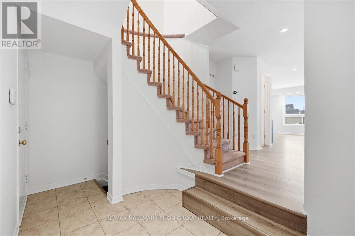 2015 Breezewood Street, Ottawa, Ontario  K4A 4S7 - Photo 8 - X12703948