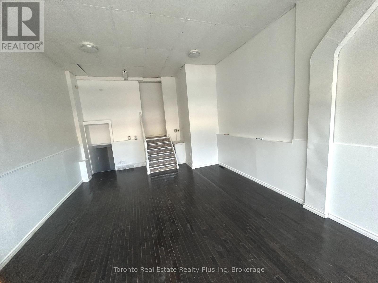 Front - 1293 Gerrard Street E, Toronto (South Riverdale), Ontario  M4L 1Y8 - Photo 5 - E12386369