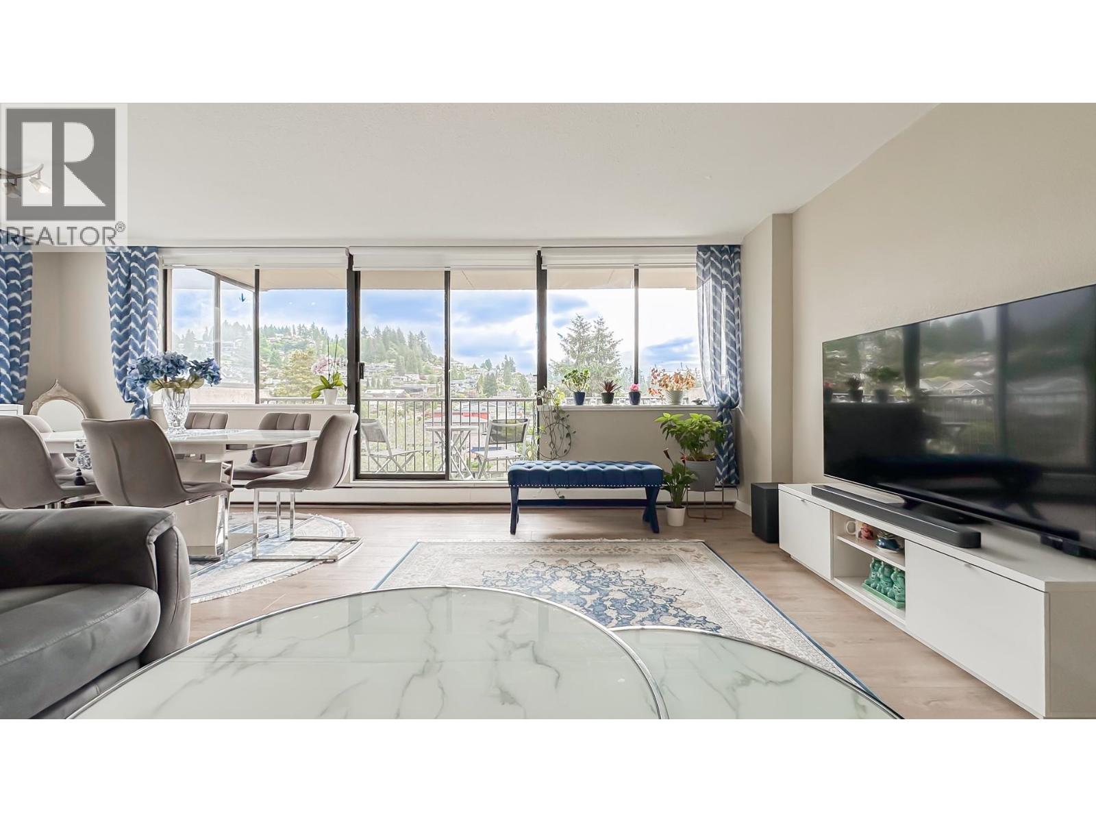 605 555 13th Street, West Vancouver, British Columbia  V7T 2N8 - Photo 2 - R3080227