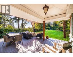 1090 W KEITH ROAD, North Vancouver, British Columbia