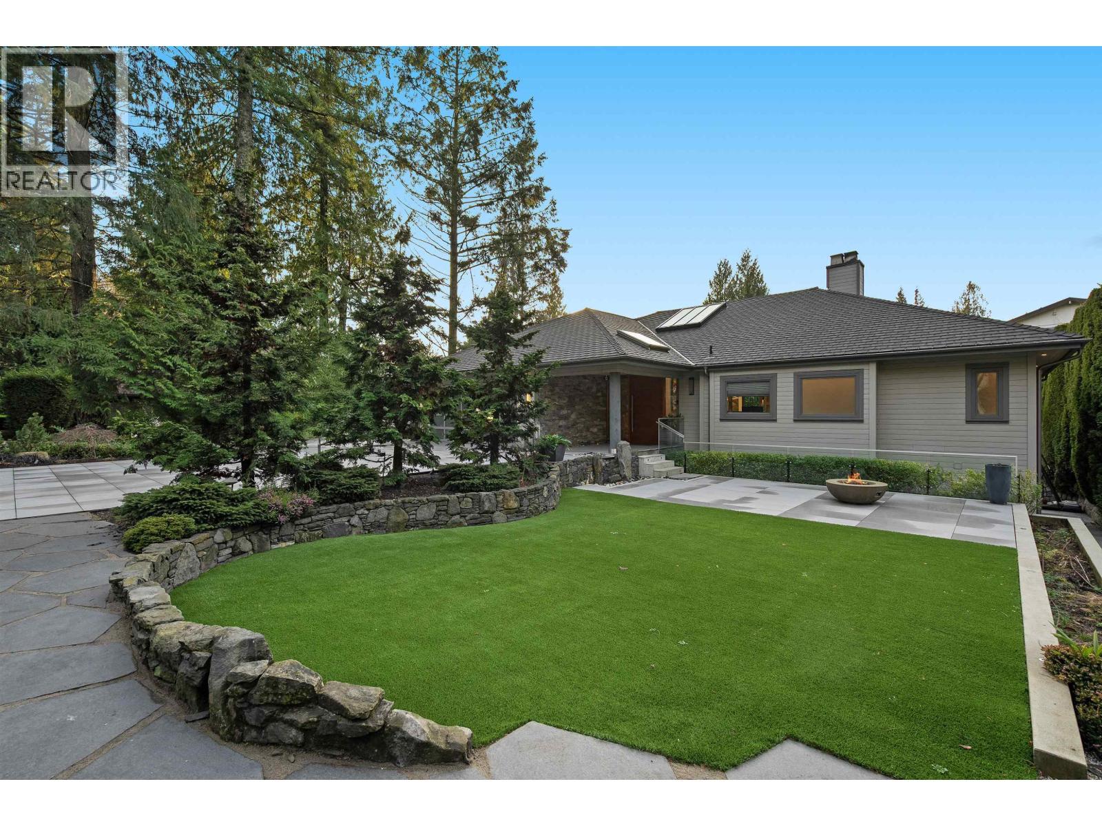 5361 Brookside Avenue, West Vancouver, British Columbia  V7W 1N2 - Photo 2 - R3080236