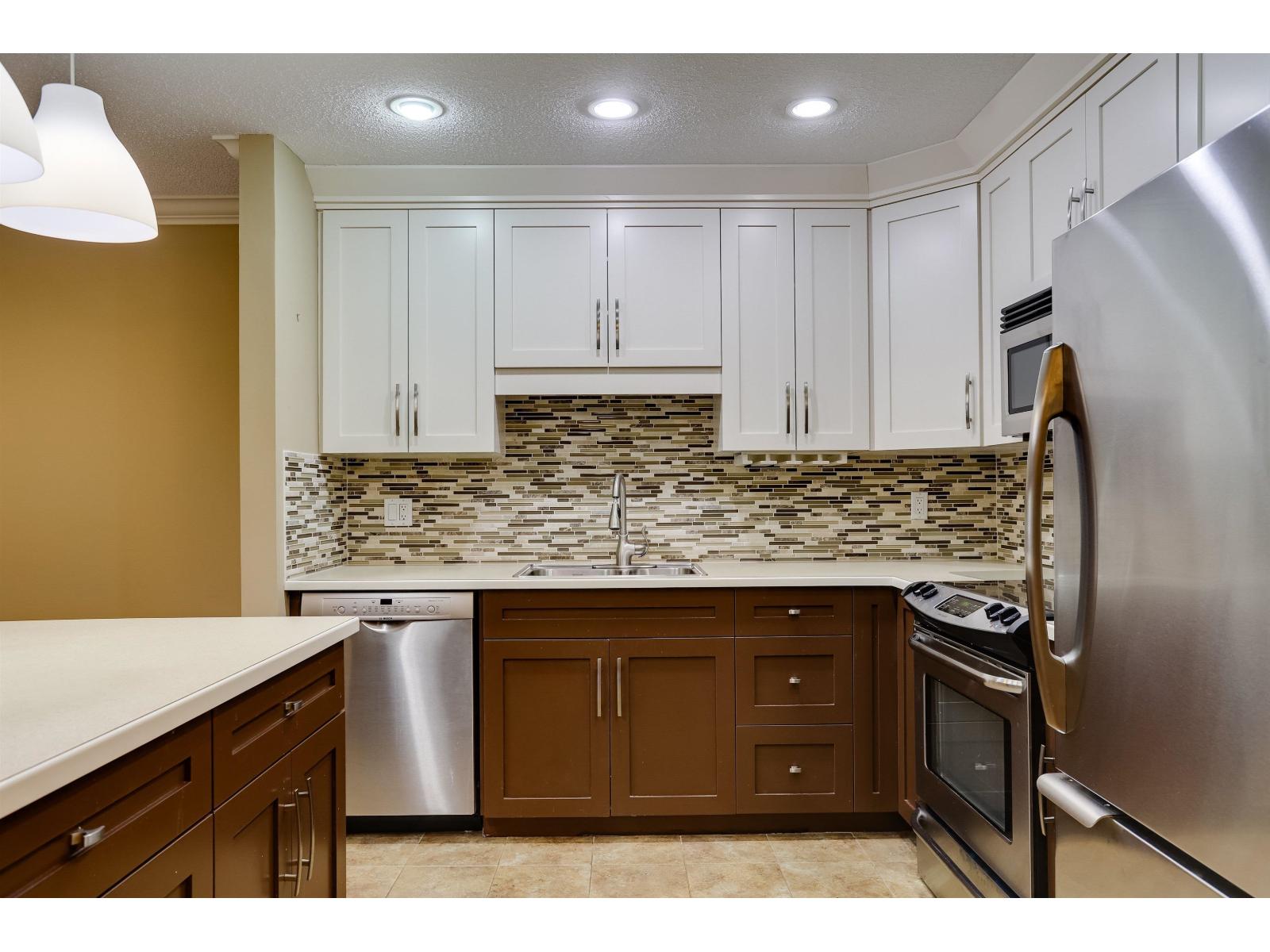 208 1521 Blackwood Street, White Rock, British Columbia  V4B 3V6 - Photo 10 - R3077729