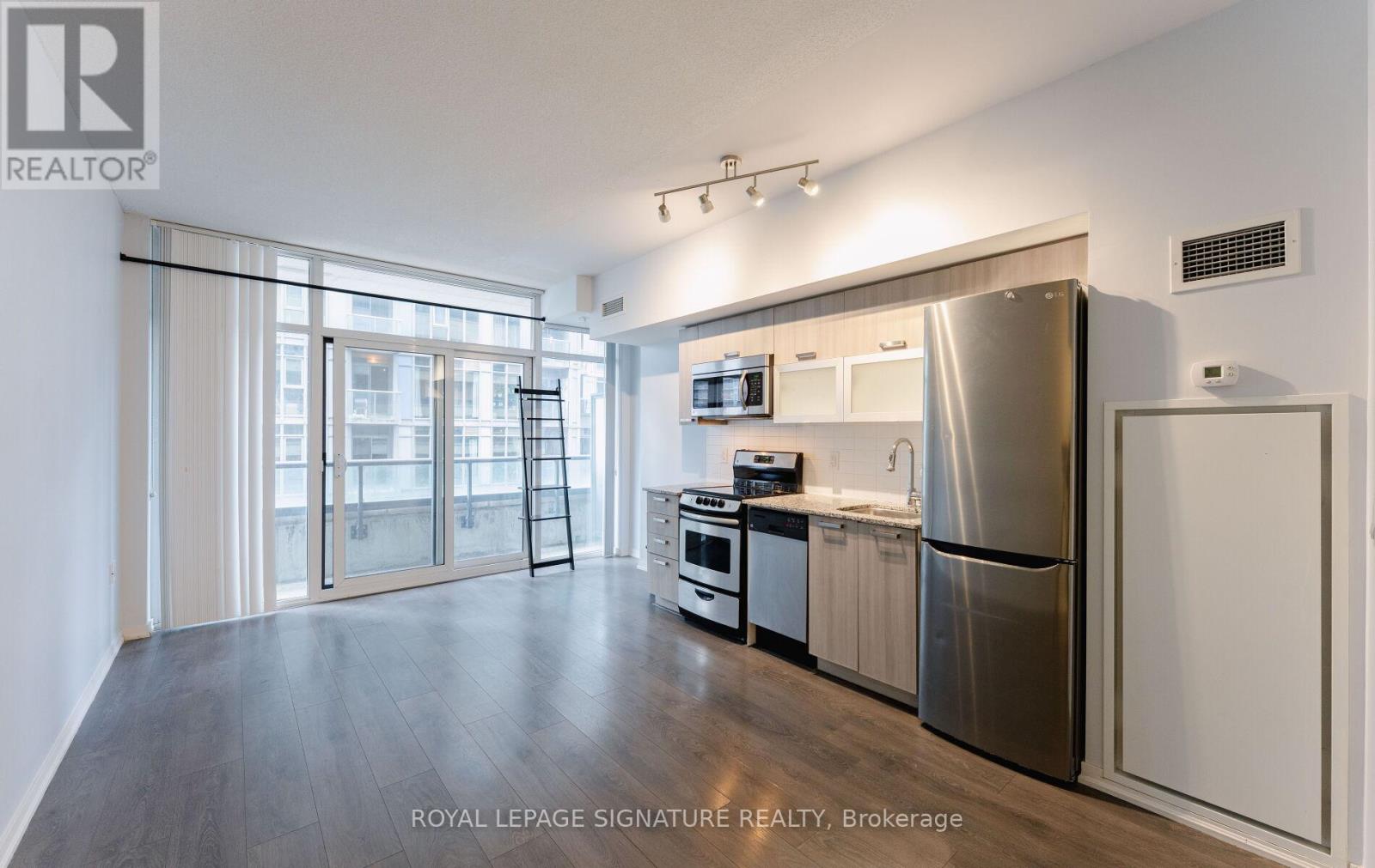 617w - 36 Lisgar Street, Toronto, Ontario  M6J 3G2 - Photo 16 - C12703972