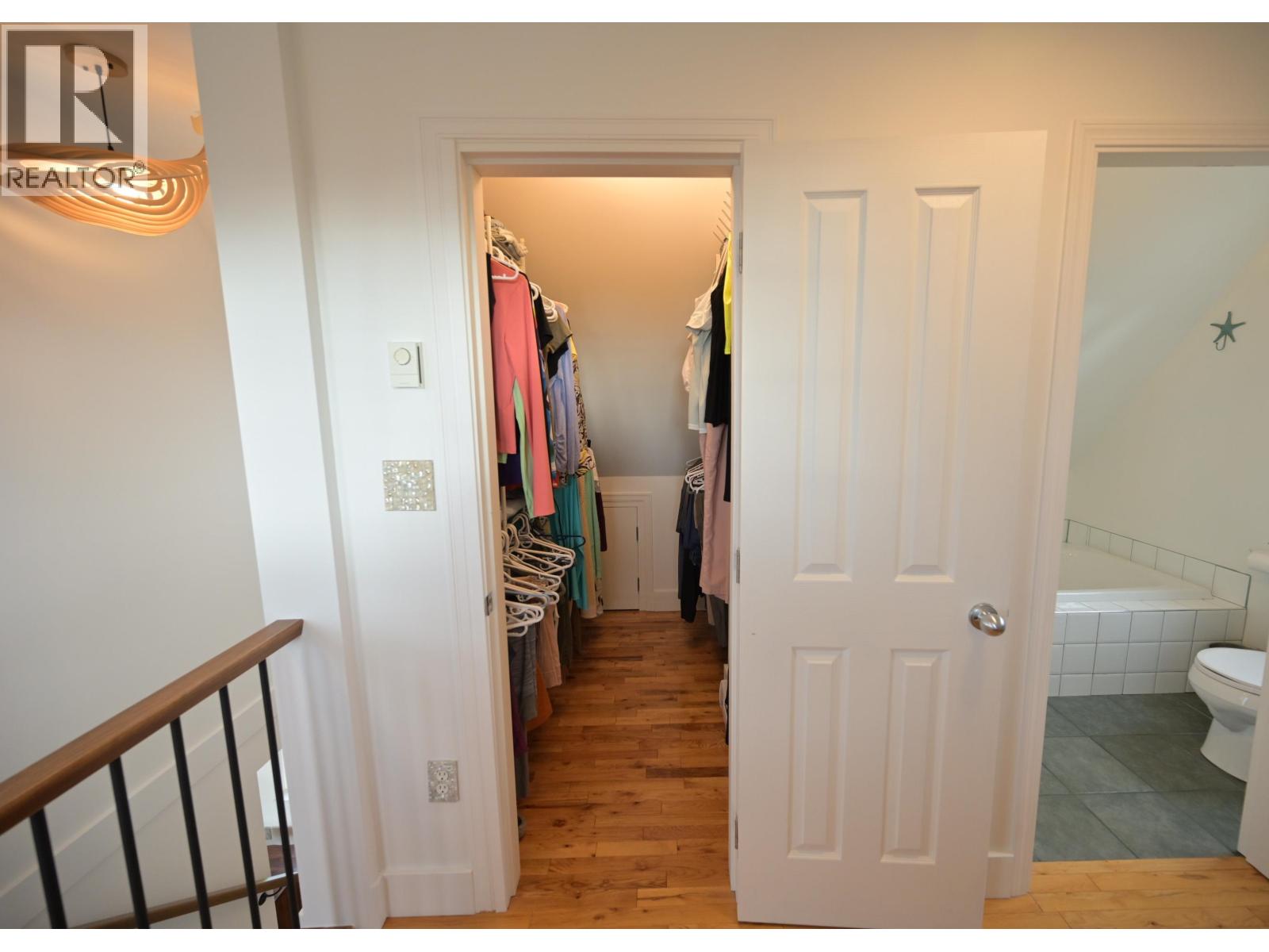 5160 Bay Road, Sechelt, British Columbia  V7Z 0G3 - Photo 11 - R3080213