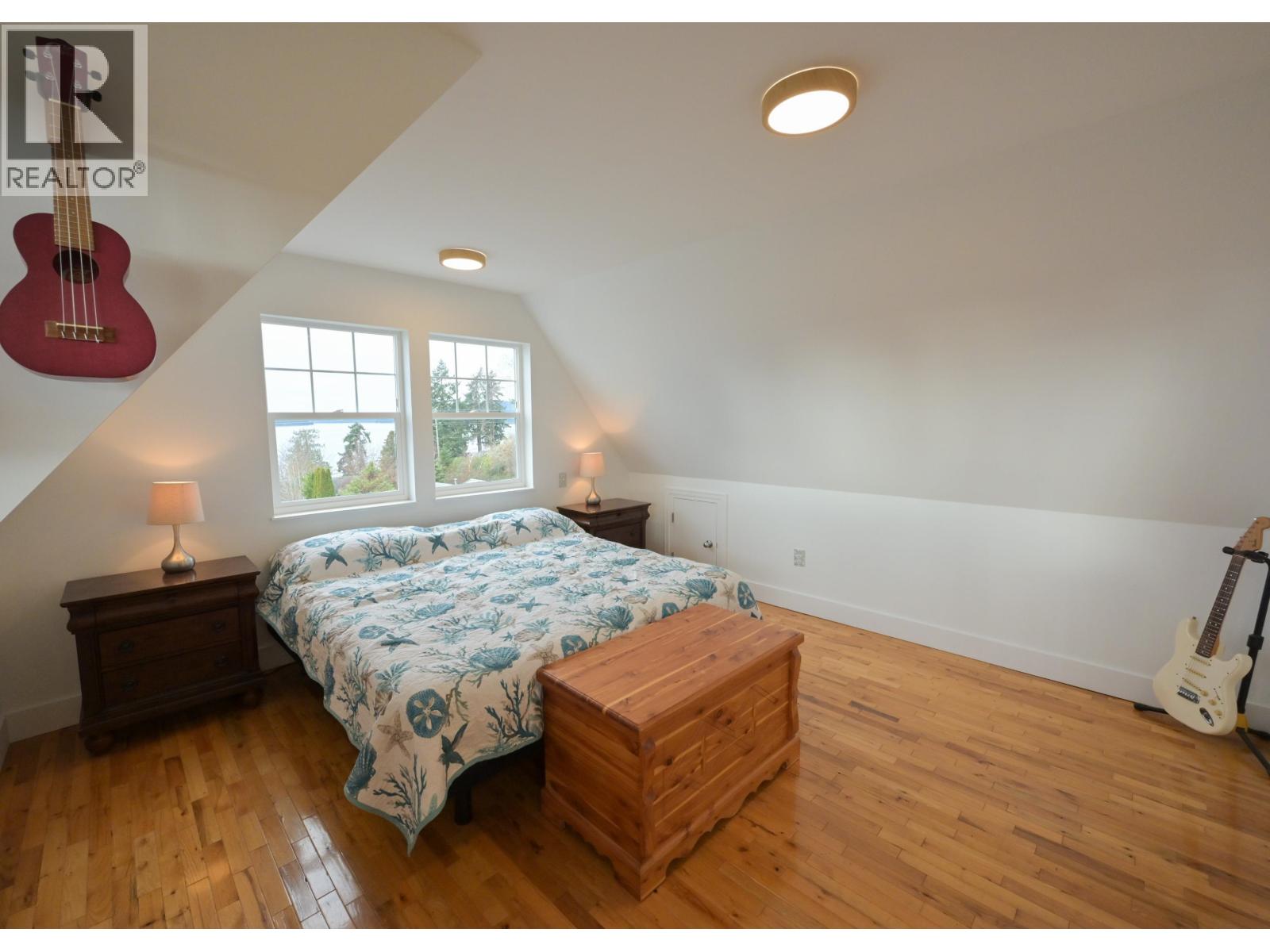 5160 Bay Road, Sechelt, British Columbia  V7Z 0G3 - Photo 7 - R3080213