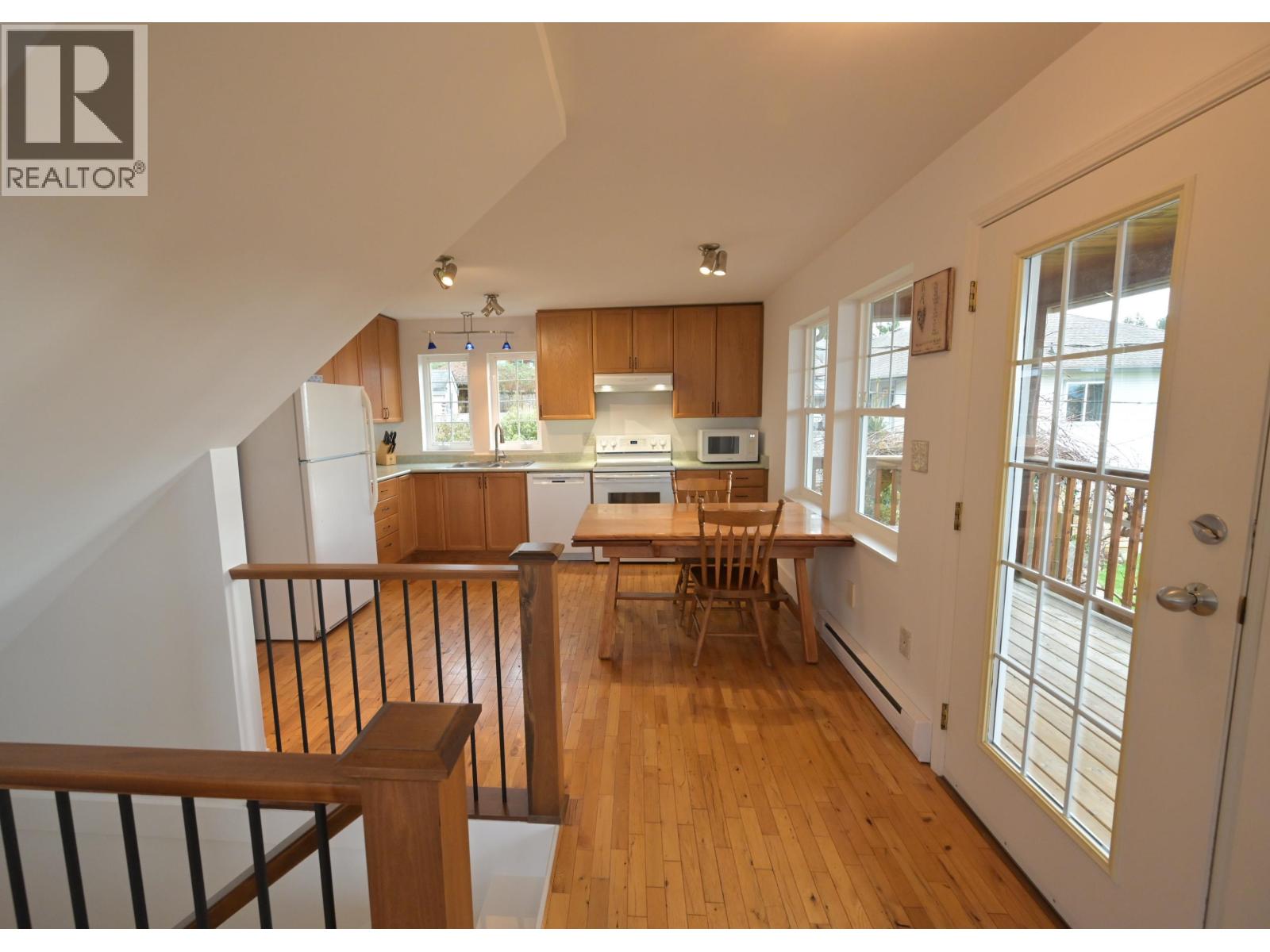 5160 Bay Road, Sechelt, British Columbia  V7Z 0G3 - Photo 16 - R3080213