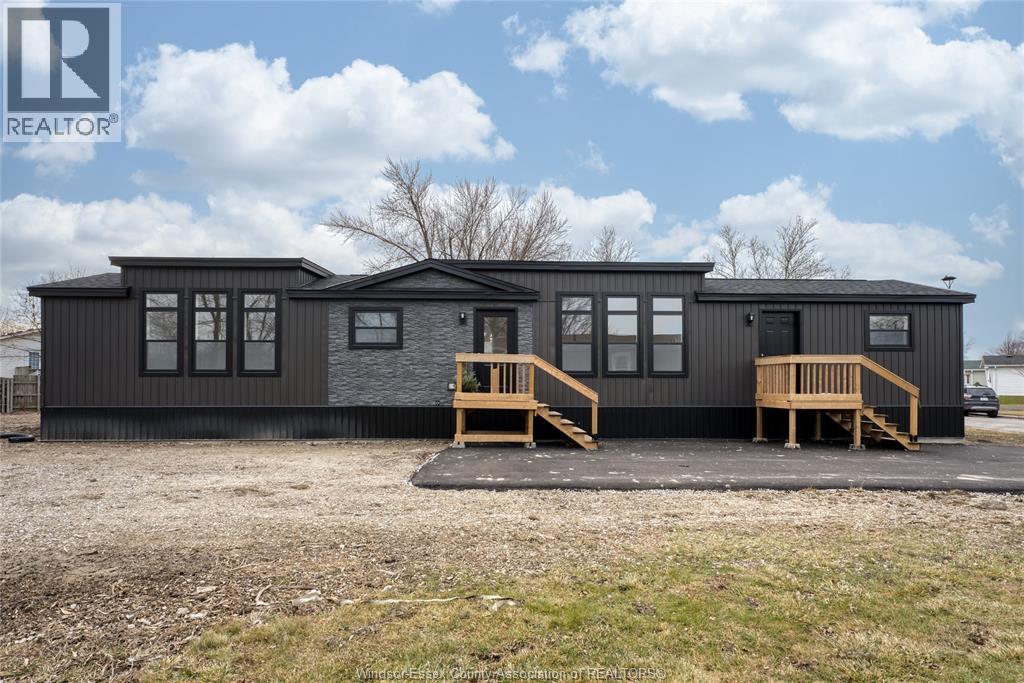 14 Dana Drive, Essex, Ontario  N8M 1Y9 - Photo 1 - 26001322