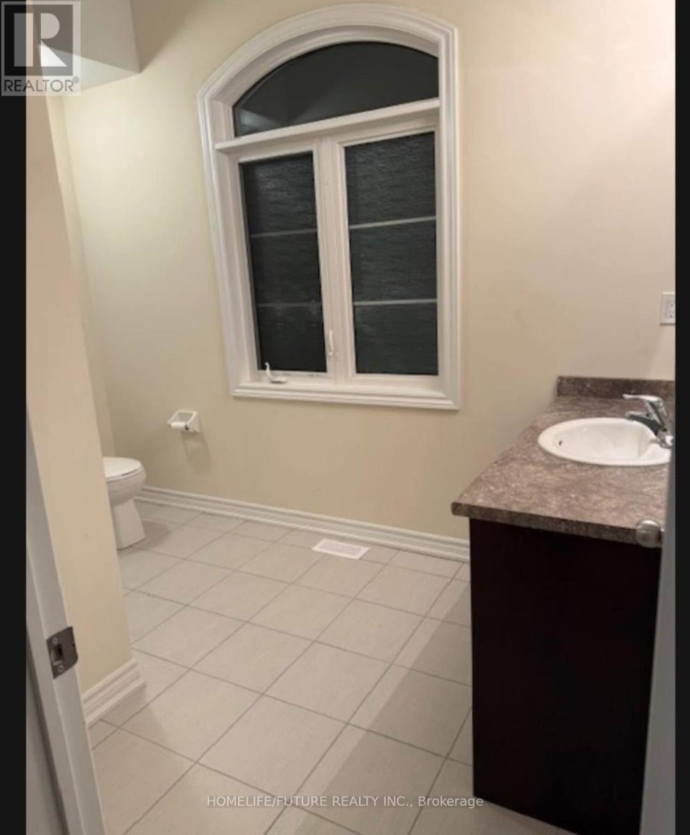 127 Hawkins Street, Georgina, Ontario  L0E 1R0 - Photo 14 - N12703912