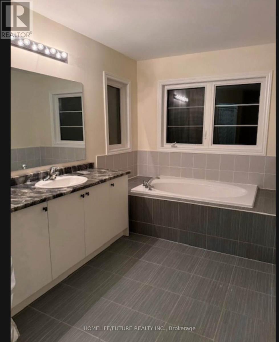 127 Hawkins Street, Georgina, Ontario  L0E 1R0 - Photo 16 - N12703912