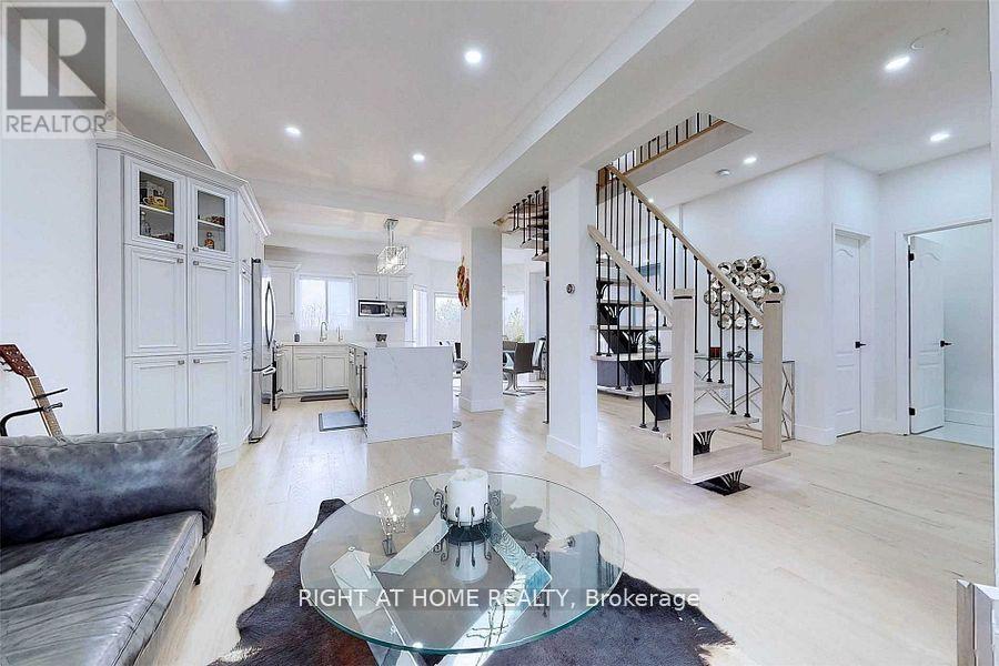 Main - 1269 Gina Street, Innisfil, Ontario  L9S 1T1 - Photo 3 - N12703964