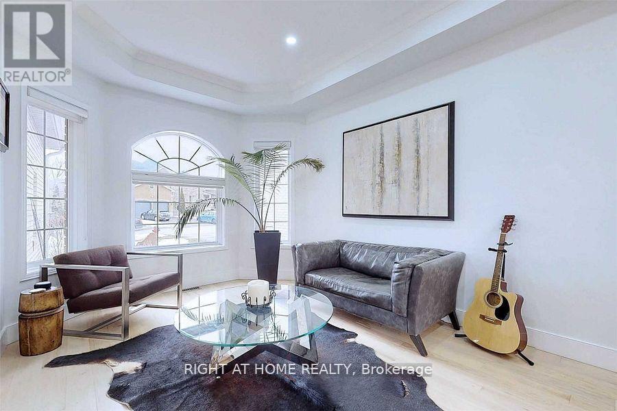 Main - 1269 Gina Street, Innisfil, Ontario  L9S 1T1 - Photo 4 - N12703964