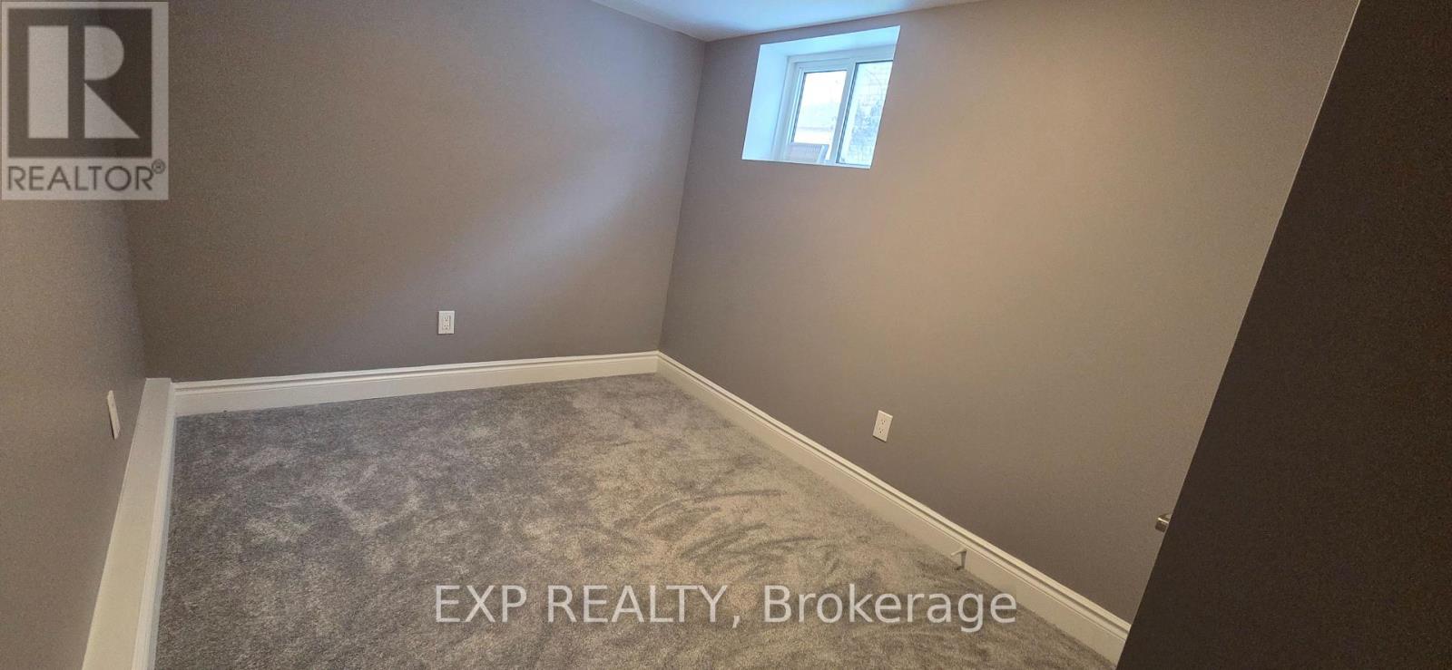 2 - 54 Wyandotte Street, Orillia, Ontario  L3V 5M9 - Photo 6 - S12703954