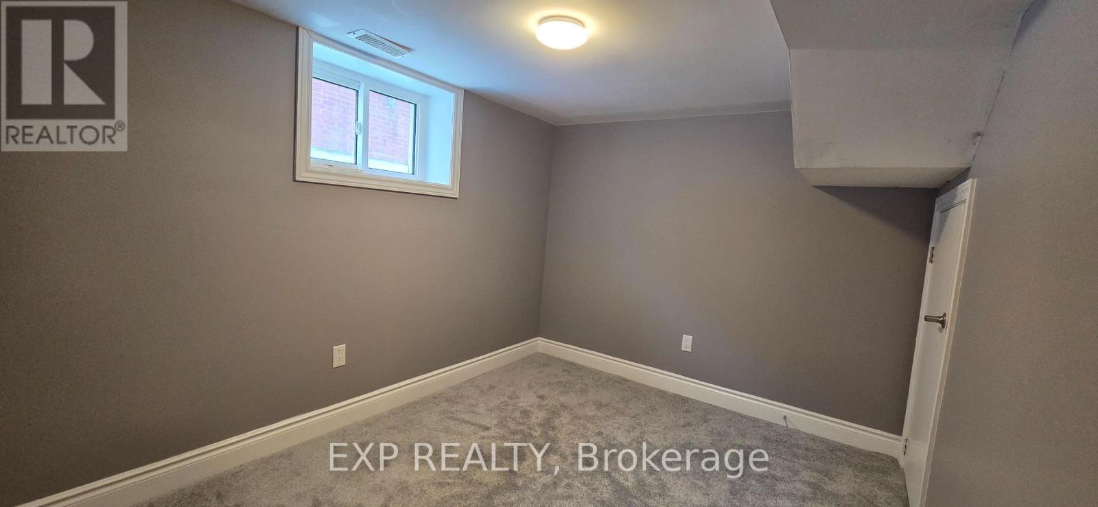 2 - 54 Wyandotte Street, Orillia, Ontario  L3V 5M9 - Photo 8 - S12703954