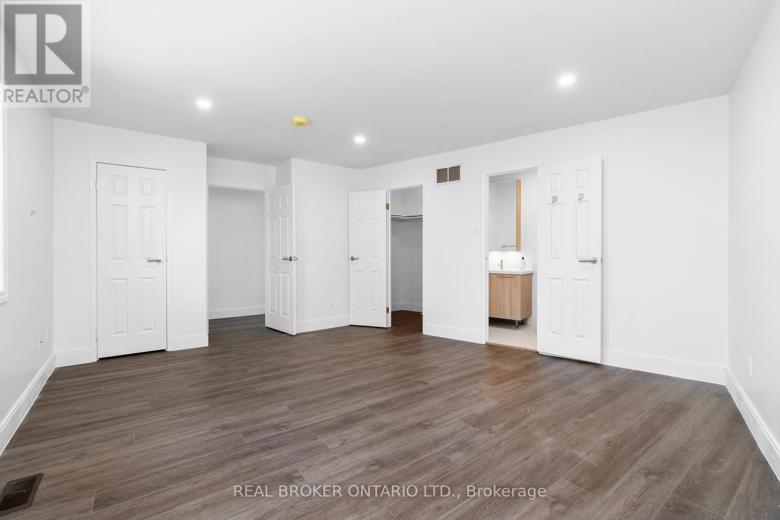 Upper - 1498 Paddington Court, Burlington, Ontario  L7M 1W7 - Photo 22 - W12703880