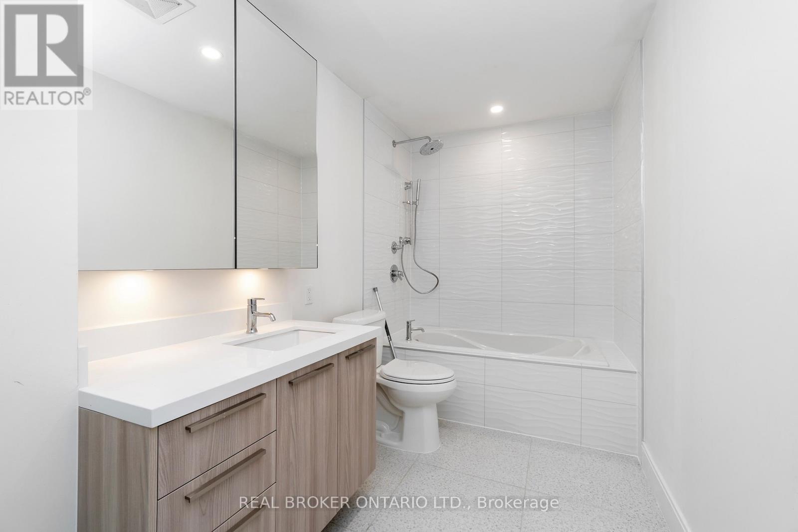 Upper - 1498 Paddington Court, Burlington, Ontario  L7M 1W7 - Photo 29 - W12703880