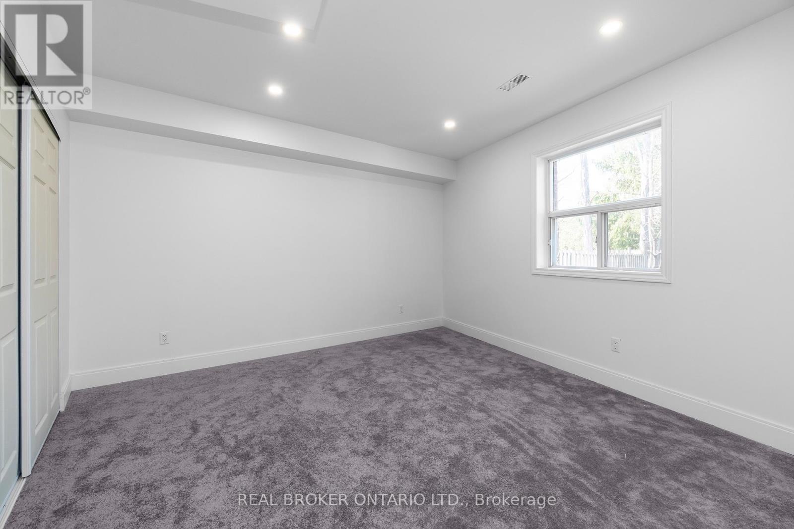 Upper - 1498 Paddington Court, Burlington, Ontario  L7M 1W7 - Photo 31 - W12703880