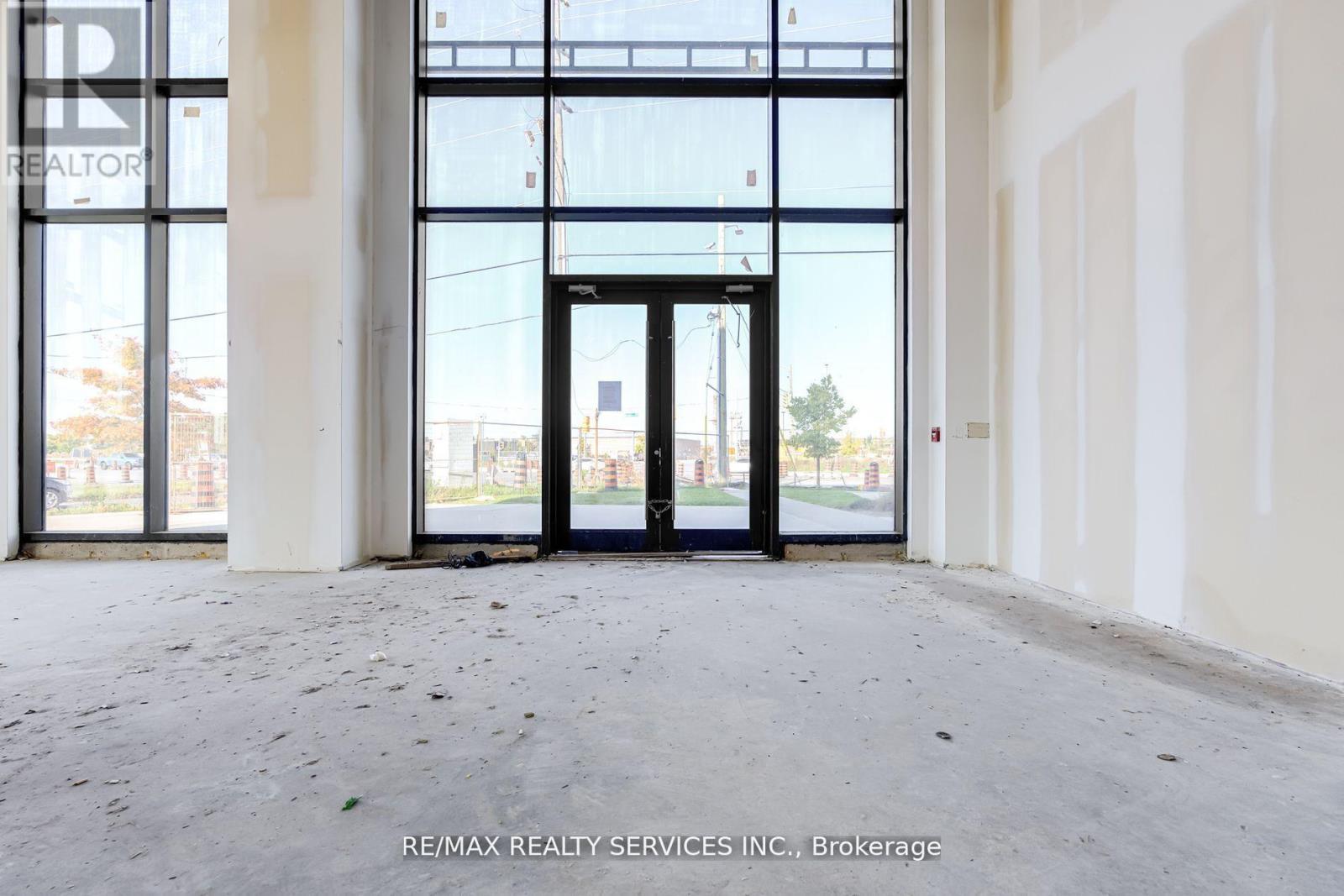 1 - 5220 Dundas Street, Burlington, Ontario  L7L 0J4 - Photo 16 - W12703894