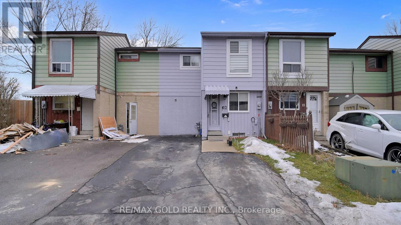 12 GLENCASTLE SQUARE, Brampton, Ontario