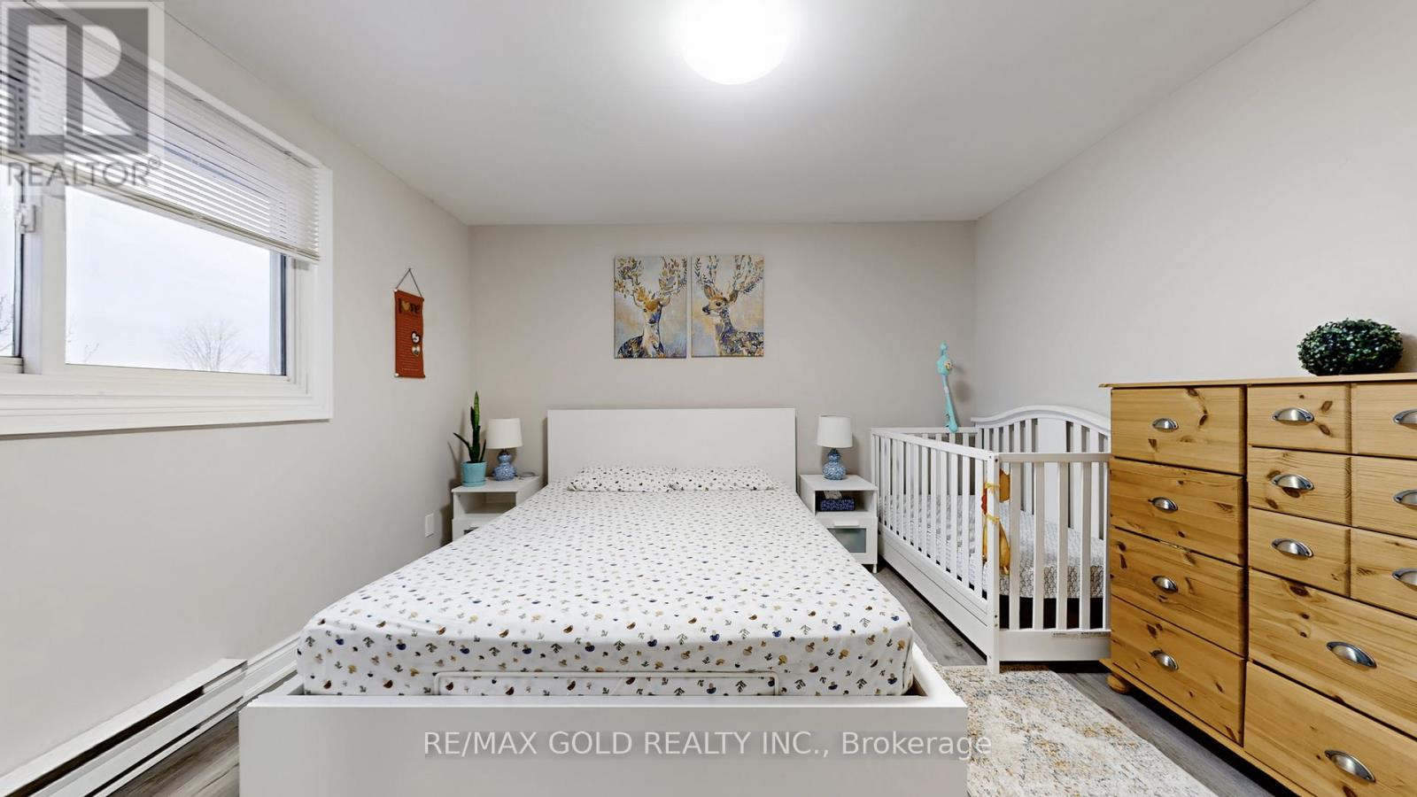 12 Glencastle Square, Brampton, Ontario  L6S 2H8 - Photo 24 - W12703906