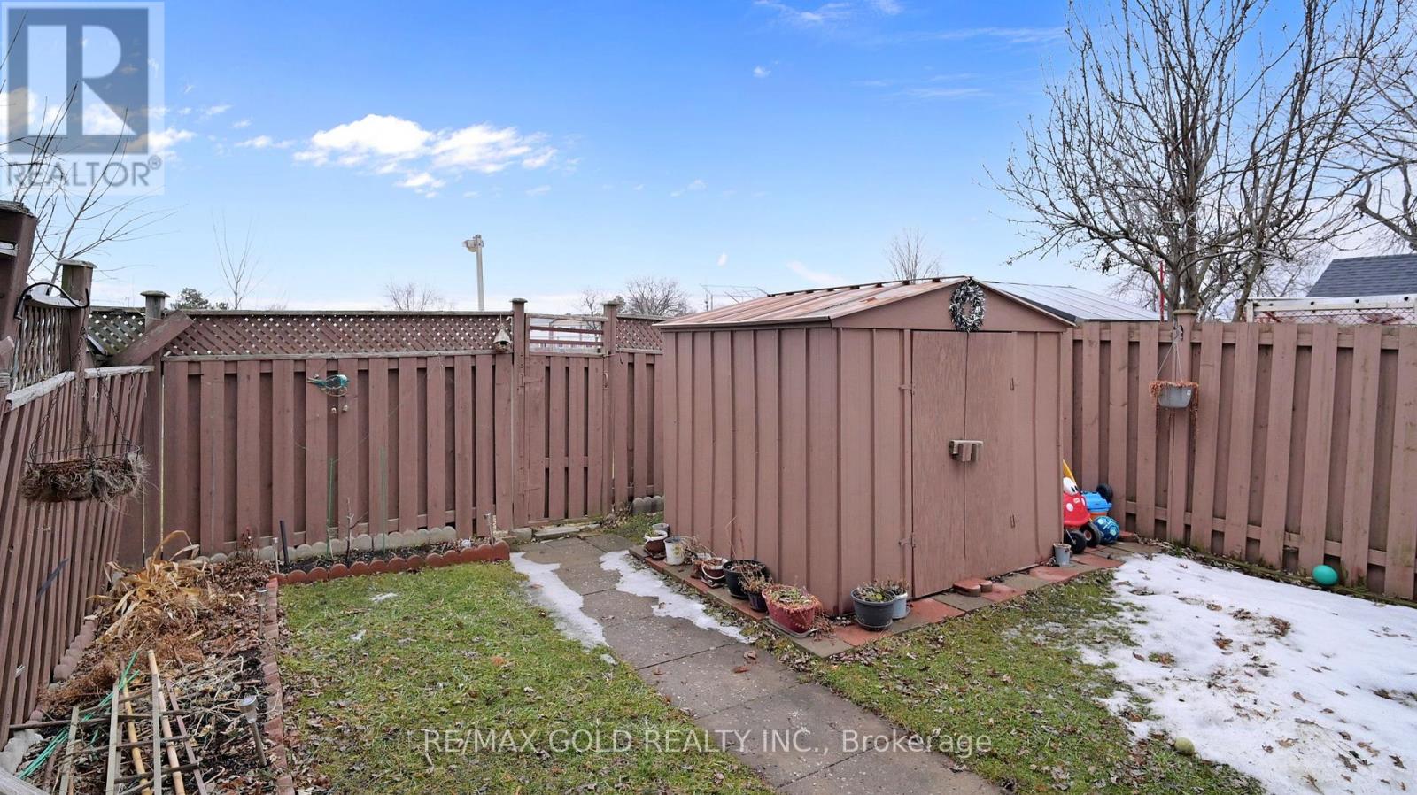 12 Glencastle Square, Brampton, Ontario  L6S 2H8 - Photo 49 - W12703906