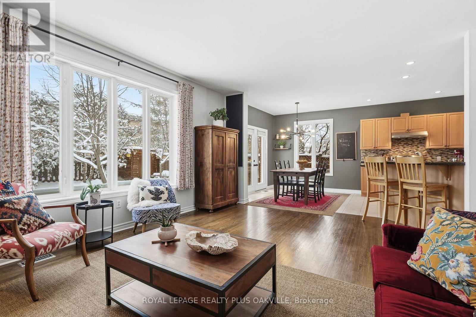 2249 Woodcrest Drive, Oakville, Ontario  L6M 4C6 - Photo 11 - W12703938