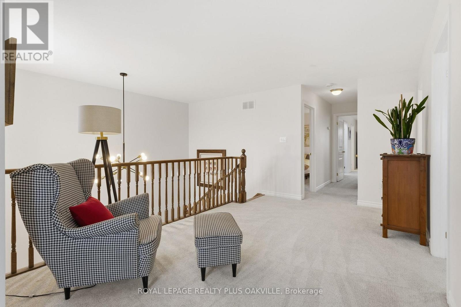 2249 Woodcrest Drive, Oakville, Ontario  L6M 4C6 - Photo 21 - W12703938