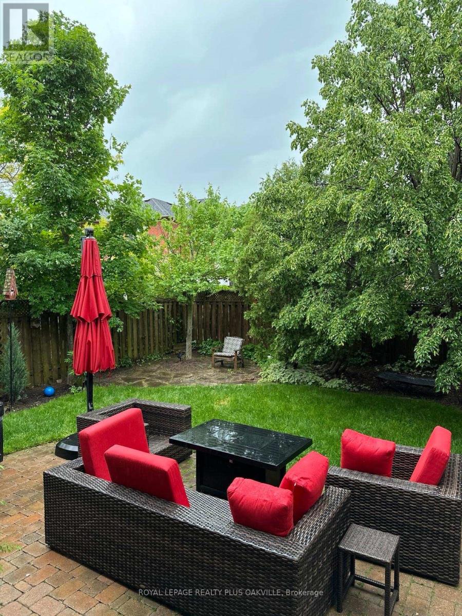 2249 Woodcrest Drive, Oakville, Ontario  L6M 4C6 - Photo 44 - W12703938