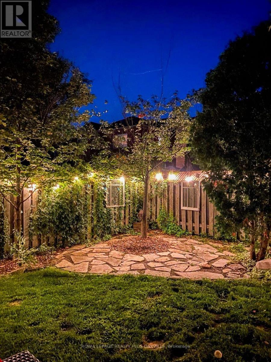 2249 Woodcrest Drive, Oakville, Ontario  L6M 4C6 - Photo 47 - W12703938