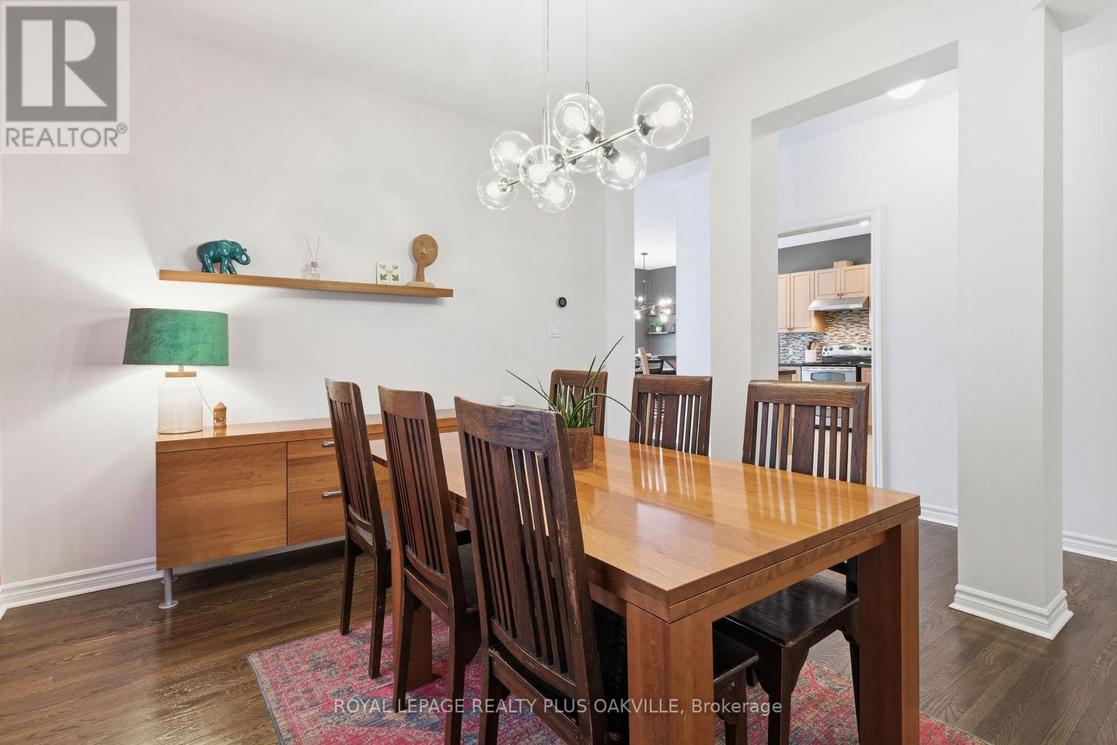 2249 Woodcrest Drive, Oakville, Ontario  L6M 4C6 - Photo 8 - W12703938