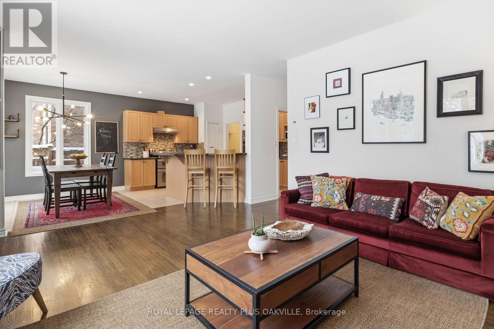 2249 Woodcrest Drive, Oakville, Ontario  L6M 4C6 - Photo 9 - W12703938