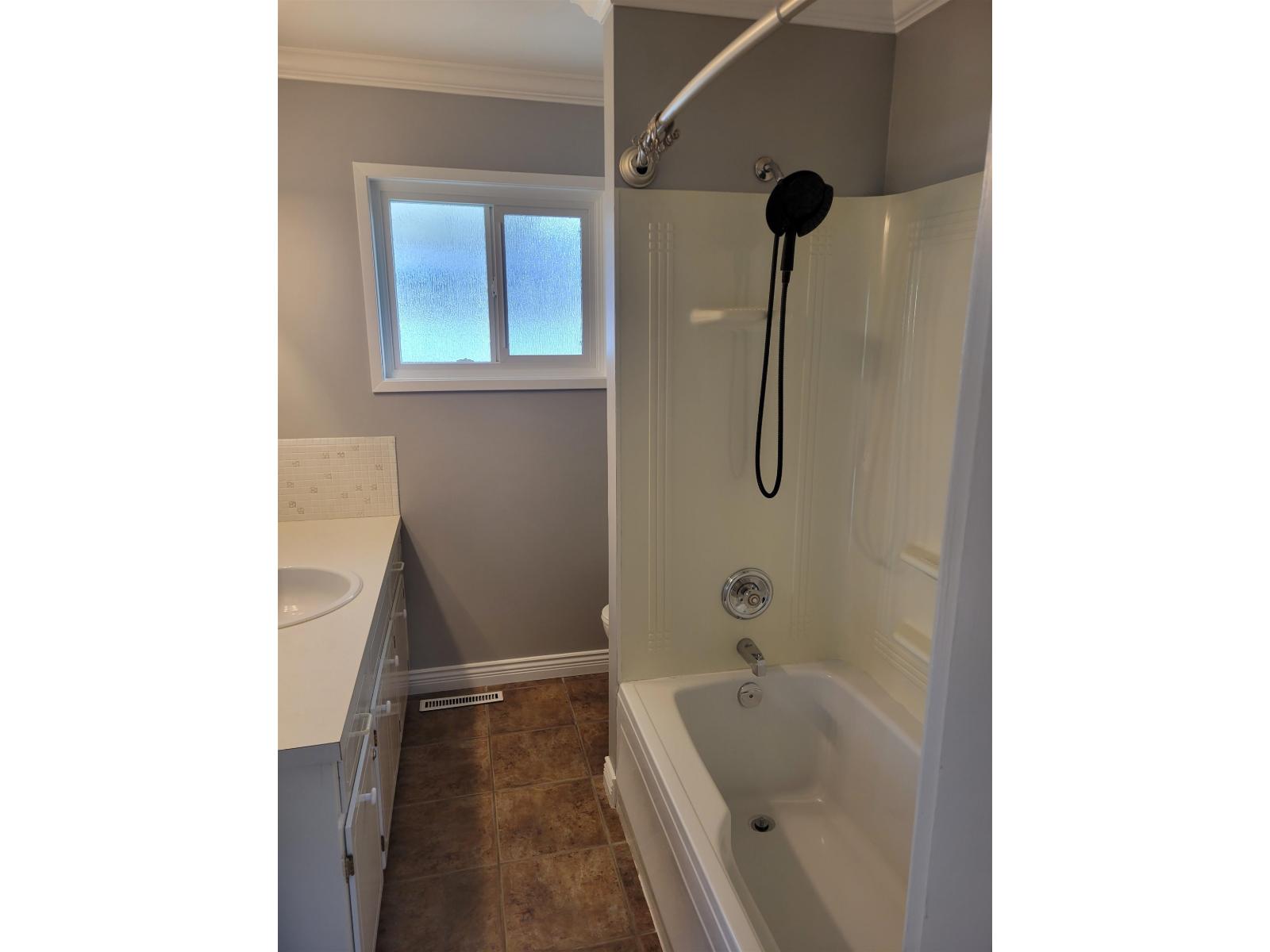 8525 Howard Crescent, Chilliwack Proper South, Chilliwack, British Columbia  V2P 5R5 - Photo 6 - R3080215