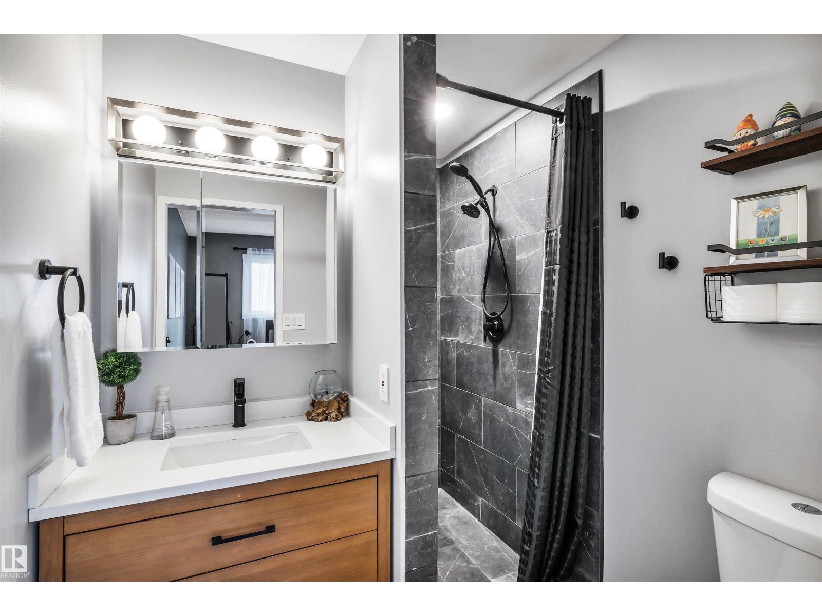 8612 33 Av Nw Nw, Edmonton, Alberta  T6K 2Y1 - Photo 14 - E4470282