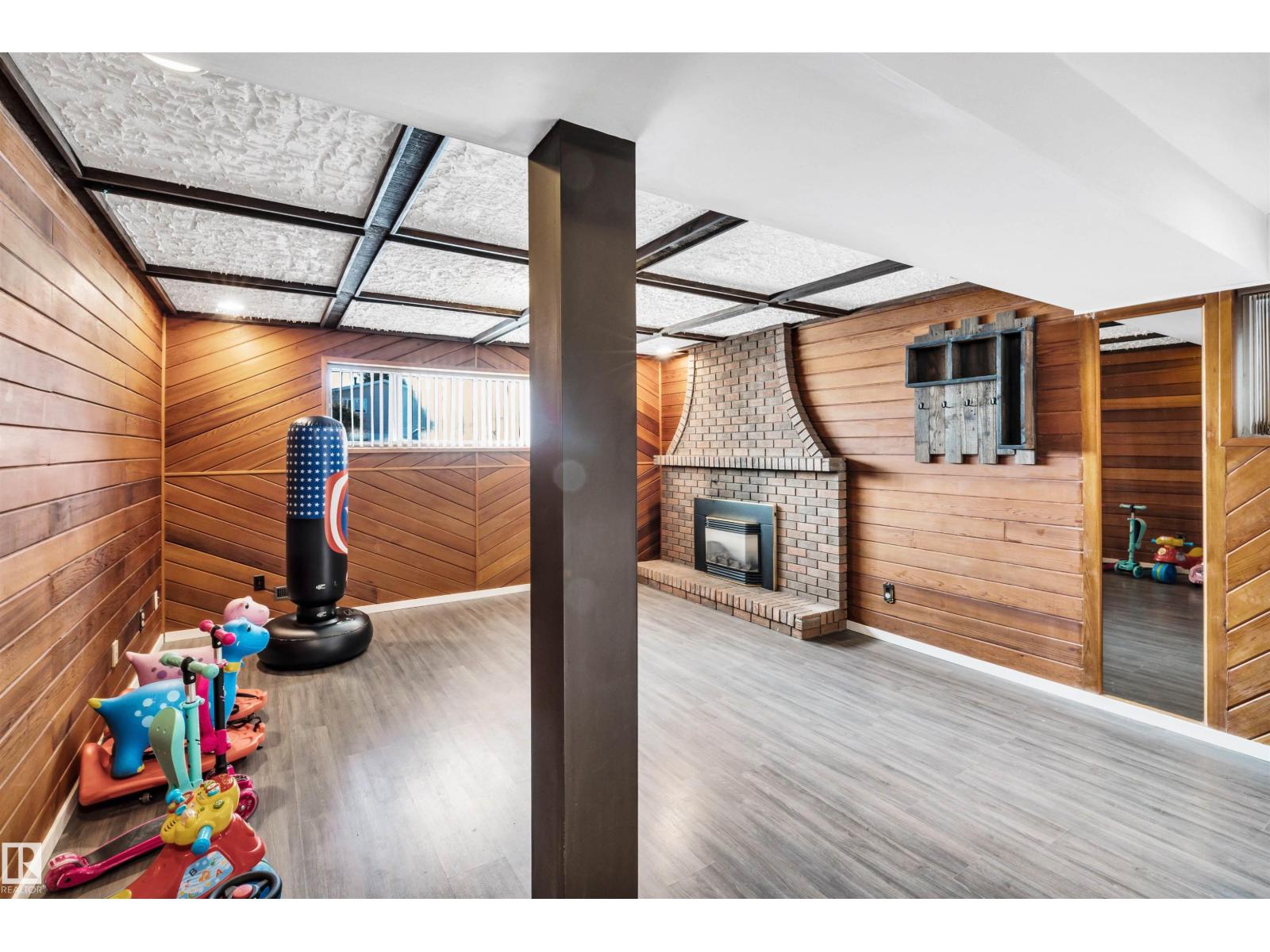 8612 33 Av Nw Nw, Edmonton, Alberta  T6K 2Y1 - Photo 20 - E4470282