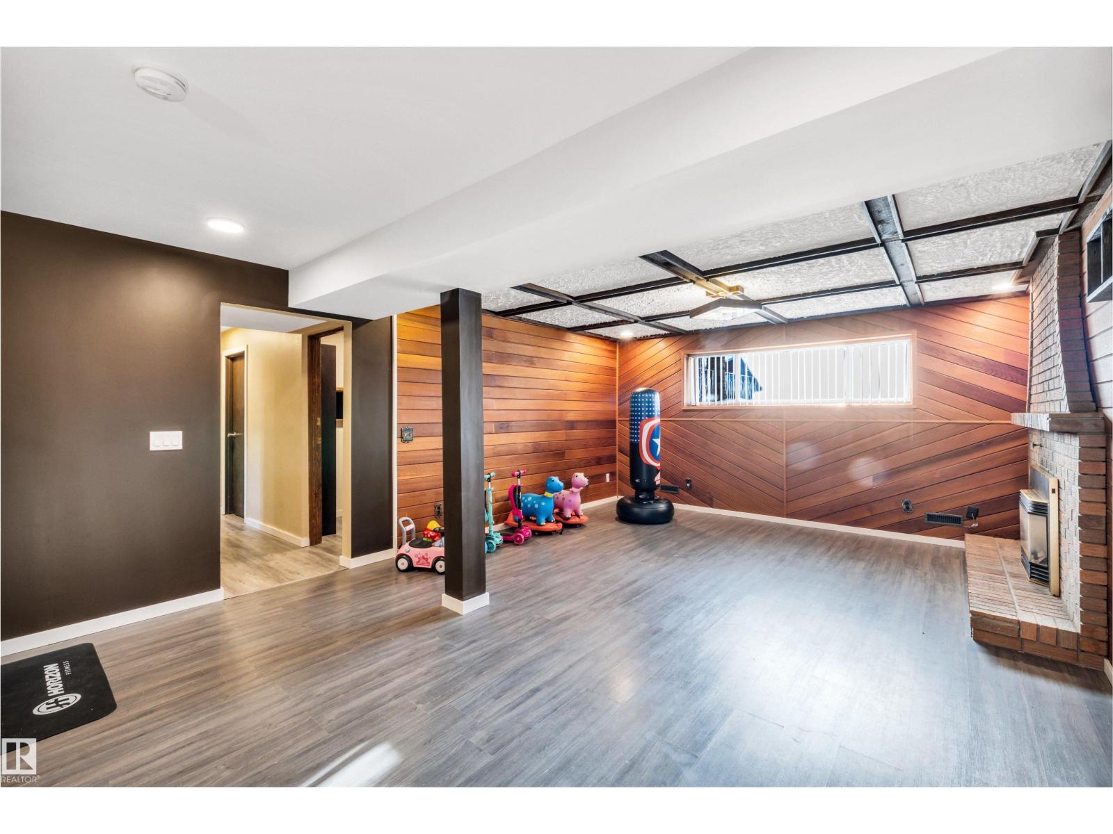 8612 33 Av Nw Nw, Edmonton, Alberta  T6K 2Y1 - Photo 21 - E4470282