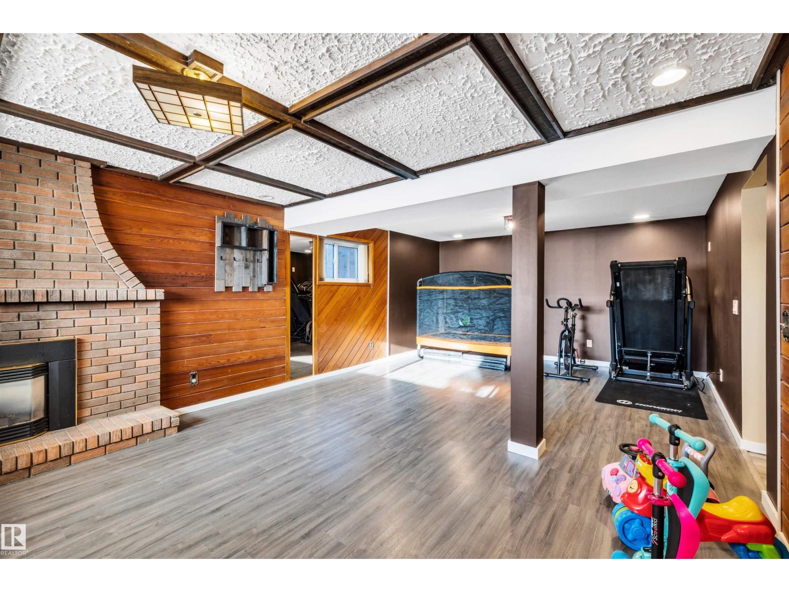 8612 33 Av Nw Nw, Edmonton, Alberta  T6K 2Y1 - Photo 22 - E4470282