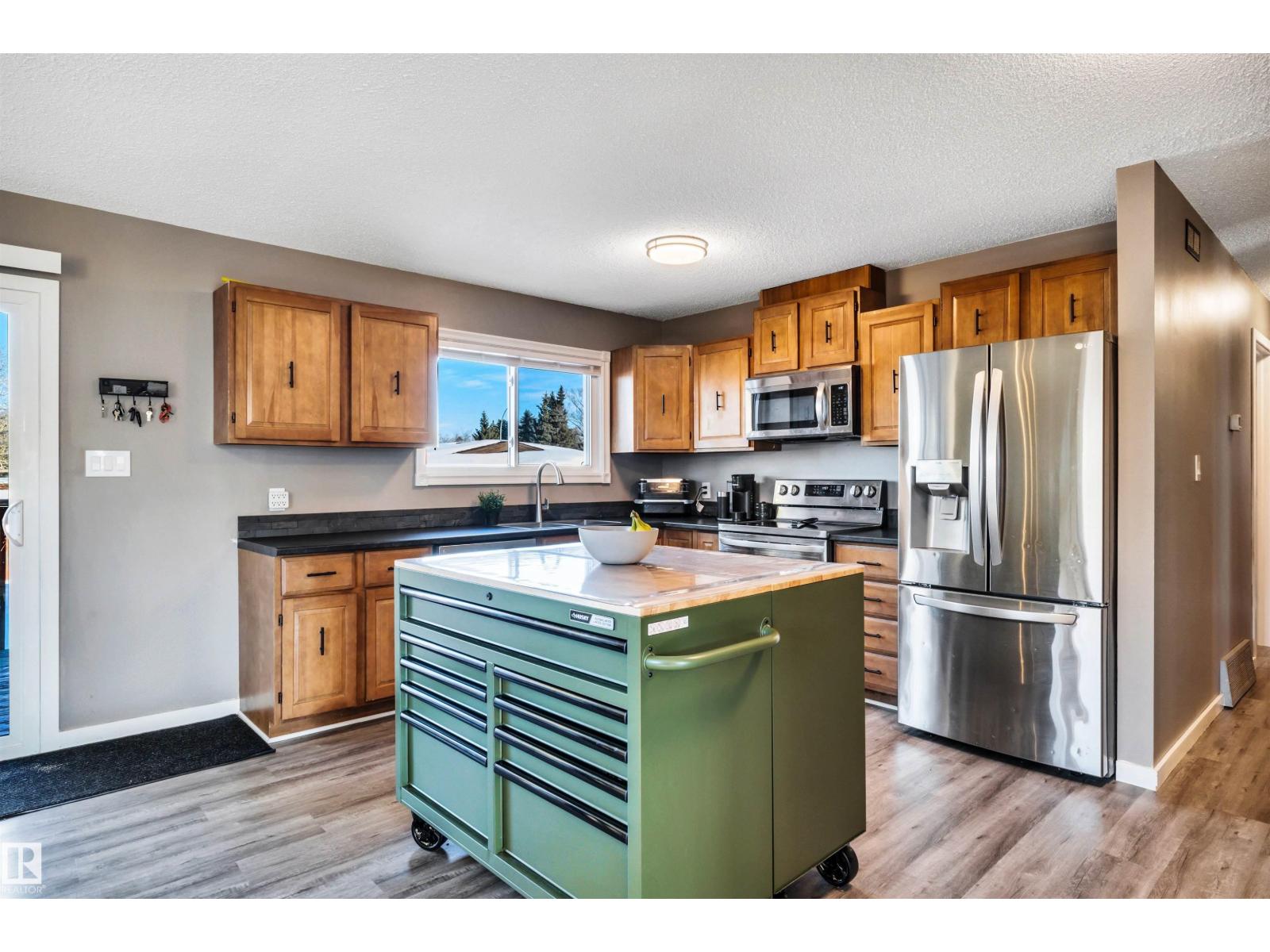 8612 33 Av Nw Nw, Edmonton, Alberta  T6K 2Y1 - Photo 7 - E4470282