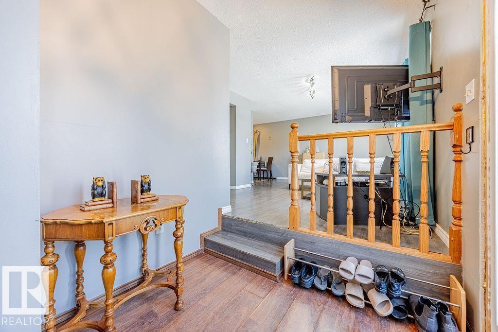 12253 95a St Nw, Edmonton, Alberta  T5G 1S2 - Photo 5 - E4470283