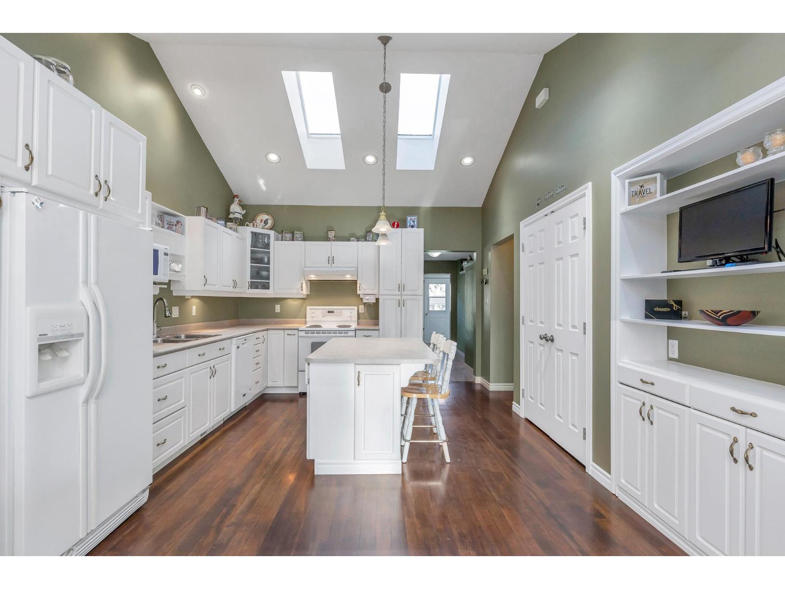 45757 Britton Avenue, Sardis East Vedder, Chilliwack, British Columbia  V2R 1X7 - Photo 13 - R3075325