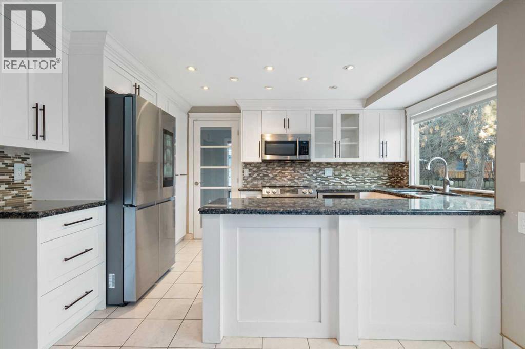 1447 Acadia Drive Se, Calgary, Alberta  T2J 5B1 - Photo 15 - A2275400