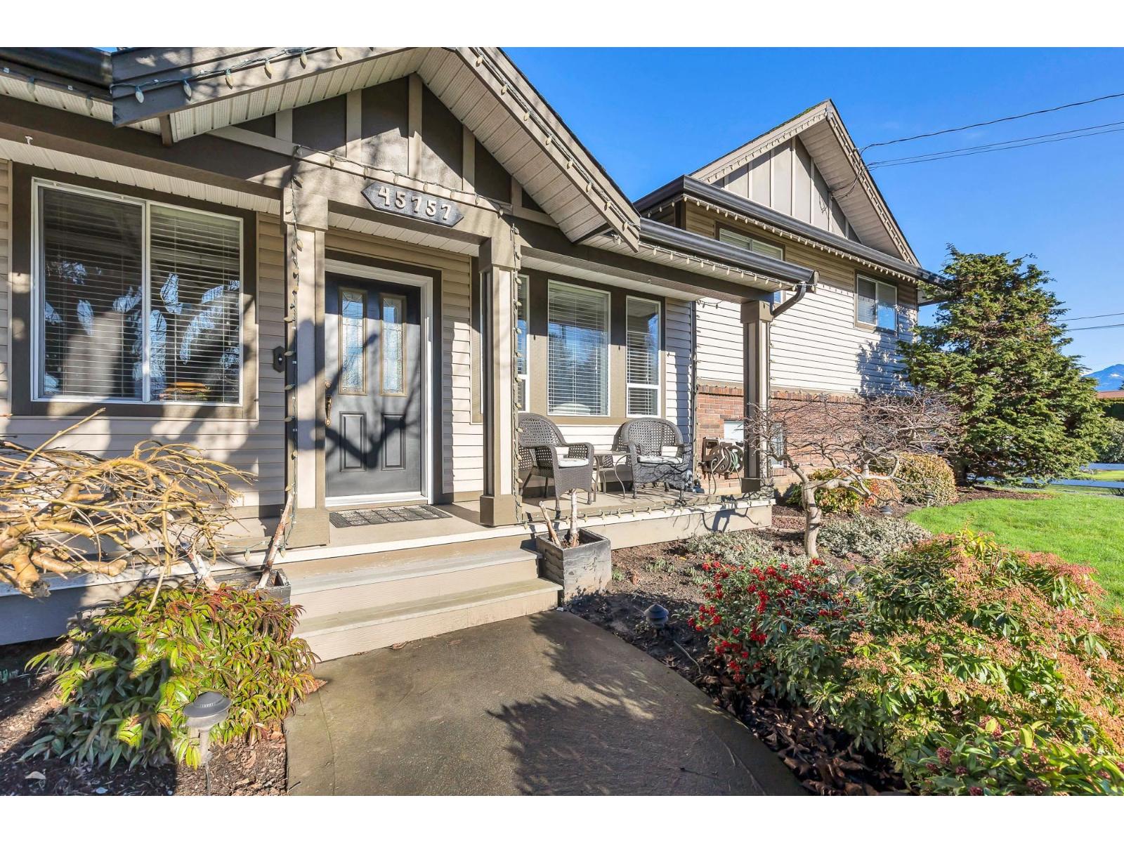 45757 Britton Avenue, Sardis East Vedder, Chilliwack, British Columbia  V2R 1X7 - Photo 11 - R3075325