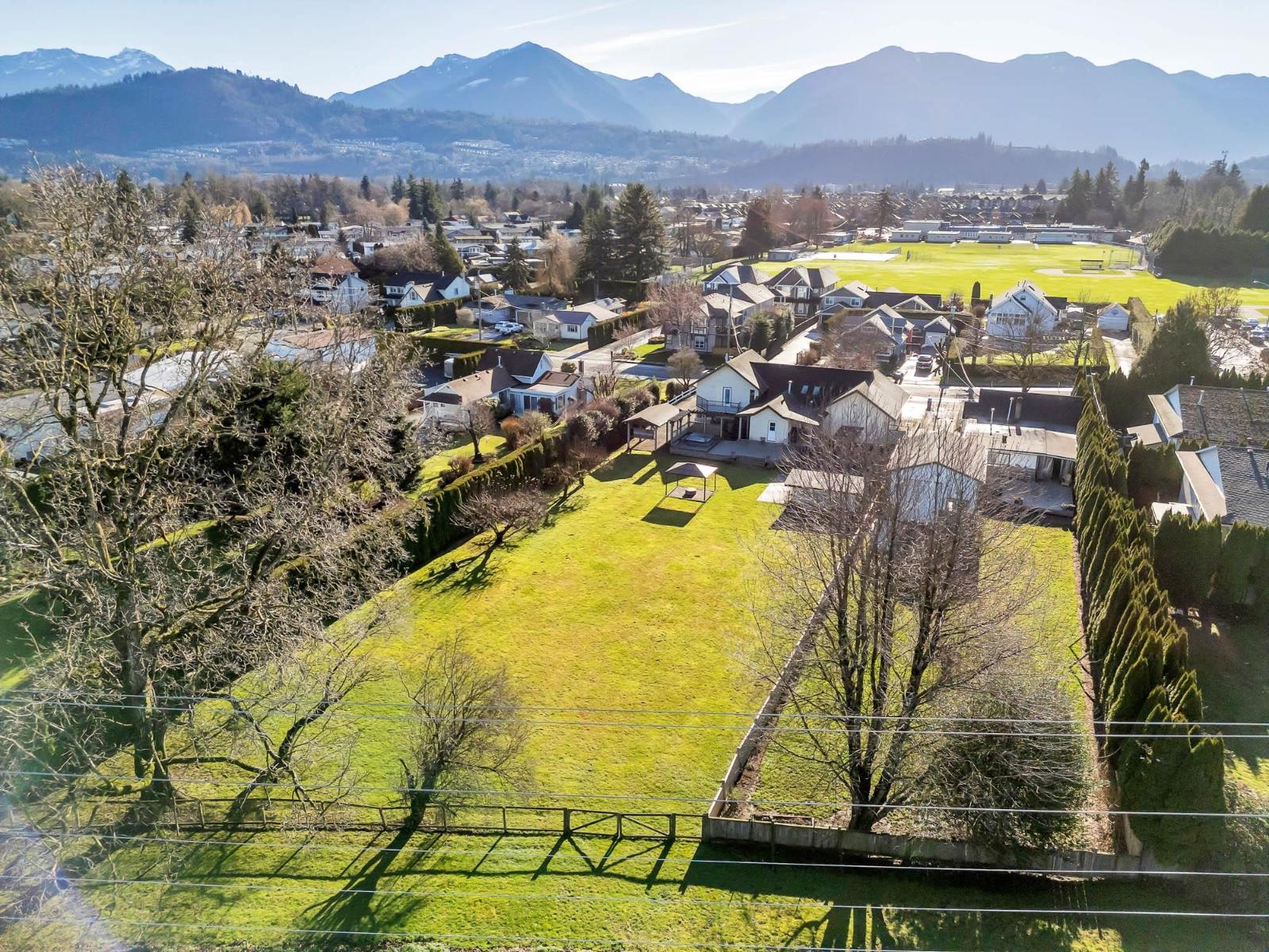 45757 Britton Avenue, Sardis East Vedder, Chilliwack, British Columbia  V2R 1X7 - Photo 6 - R3075325