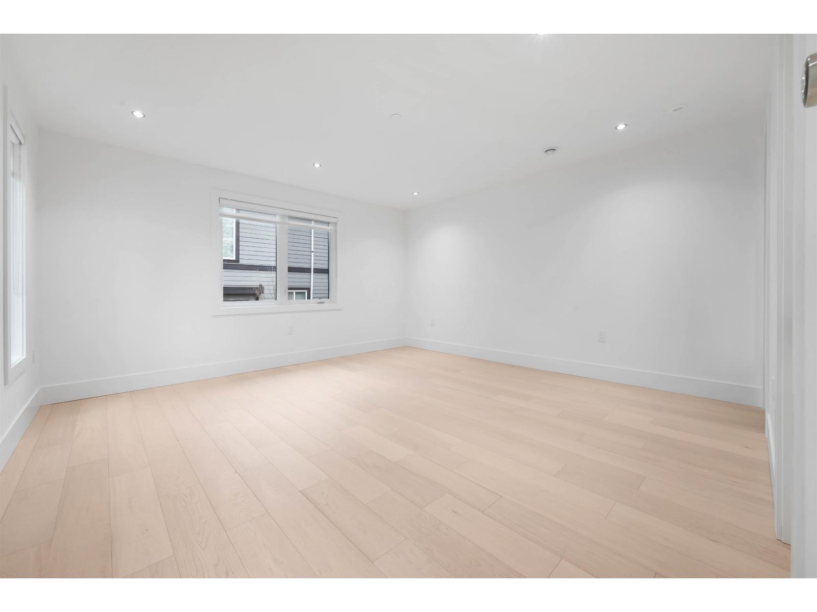 13915 Blackburn Avenue, White Rock, British Columbia  V4B 2Z3 - Photo 23 - R3080034