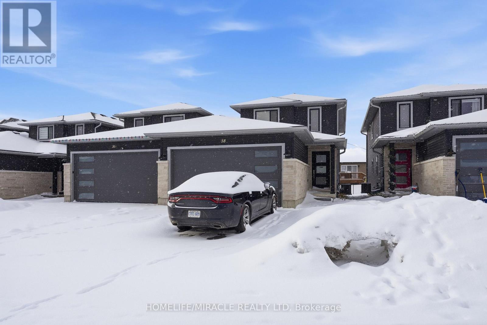 38 Dewal Place, Belleville, Ontario  K8P 0H2 - Photo 2 - X12703876