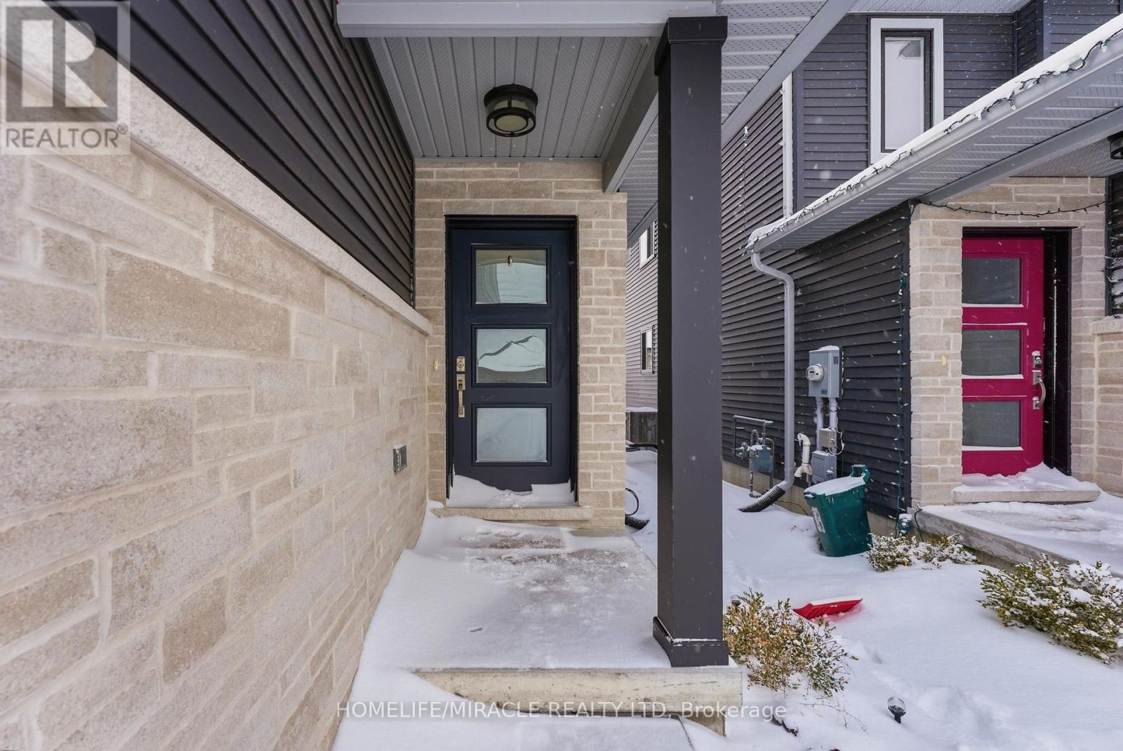 38 Dewal Place, Belleville, Ontario  K8P 0H2 - Photo 4 - X12703876