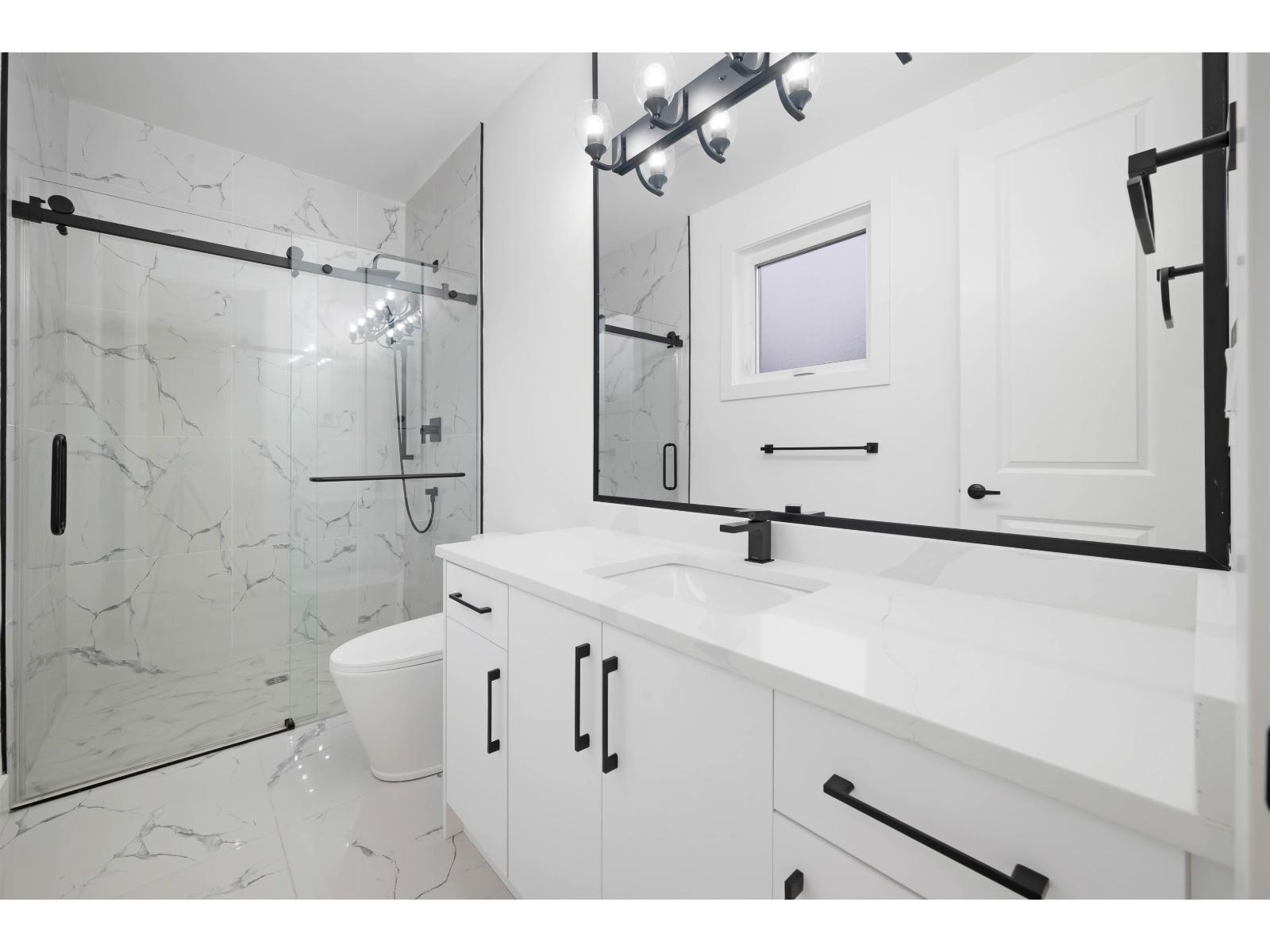 13915 Blackburn Avenue, White Rock, British Columbia  V4B 2Z3 - Photo 25 - R3080034