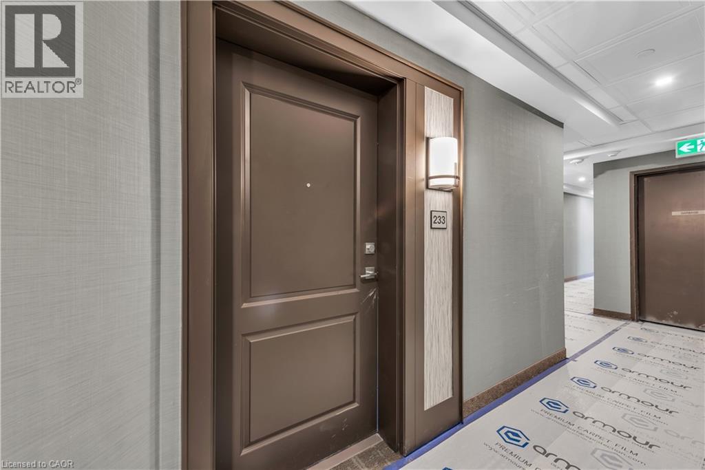 10 Mallard Trail Unit# 233, Waterdown, Ontario  L8B 2A7 - Photo 2 - 40799165