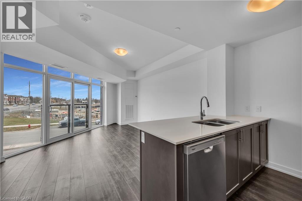 10 Mallard Trail Unit# 233, Waterdown, Ontario  L8B 2A7 - Photo 3 - 40799183